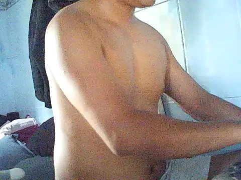 Snapshot of ANonngDan79 chatting on October 15, 2025, 8:44 am ANonngDan79 online show from October 15, 2025, 8:44 am