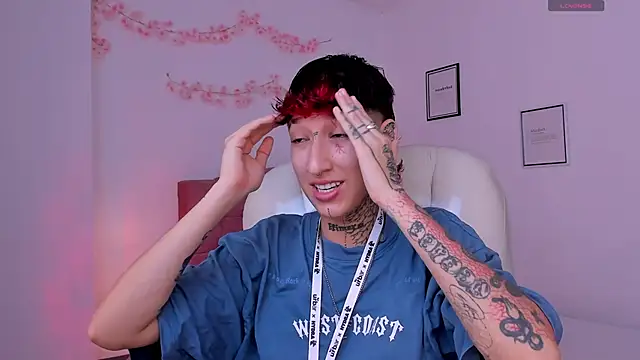 Luci Rose online show from March 26, 2026, 8:40 pm