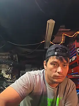 twistafatpipe online show from October 9, 2025, 9:26 pm