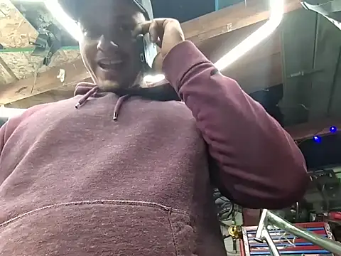 twistafatpipe online show from March 17, 2026, 12:46 am