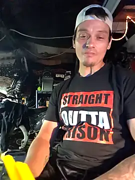 twistafatpipe online show from September 29, 2025, 2:29 am