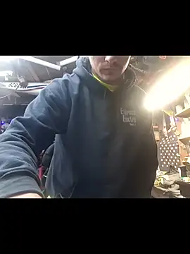 twistafatpipe online show from May 2, 2026, 5:34 am