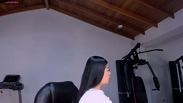 Snapshot of NataliaGaret chatting on February 18, 2026, 2:09 am NataliaGaret online show from February 18, 2026, 2:09 am