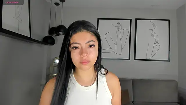 NataliaGaret online show from May 24, 2026, 10:59 am