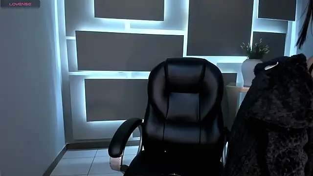 MilaColeman online show from September 19, 2025, 2:04 am