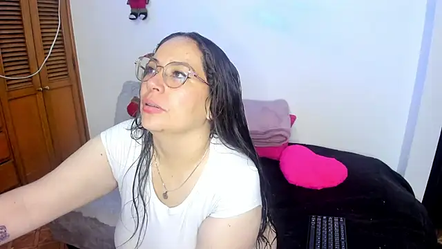 Ashley Monroe online show from November 28, 2025, 3:01 pm