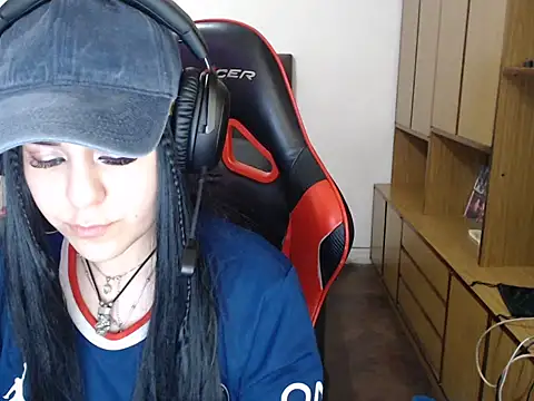 bluegoddessstoned online show from September 18, 2025, 2:36 am