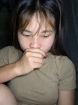 EllyBaby20 online show from June 20, 2026, 11:32 pm
