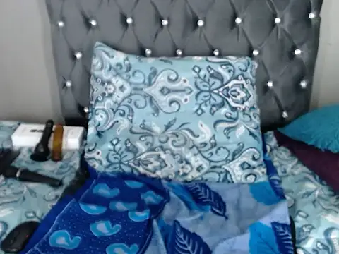 SWEETBERRYxXx online show from October 17, 2025, 8:43 pm