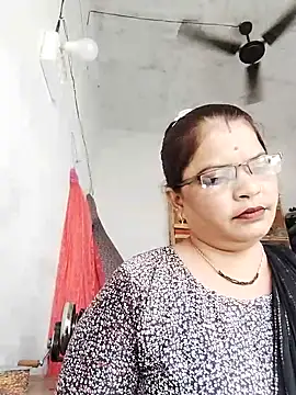 Bhavna hot online show from October 3, 2025, 9:33 am