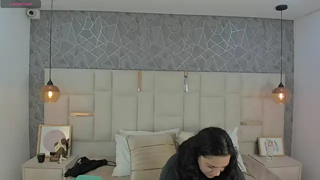  im alaya online show from October 4, 2025, 2:46 am