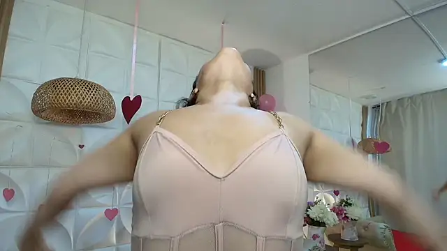 Lily rousee  online show from February 13, 2026, 12:38 pm