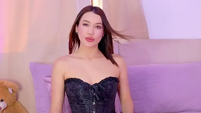 Bella-taylorr online show from July 18, 2026, 12:25 pm