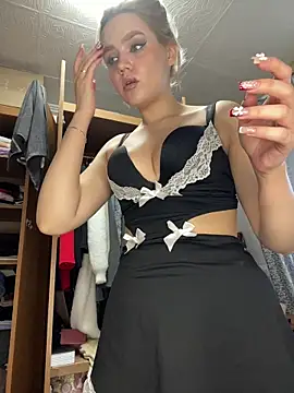 Snapshot of April_Purr chatting on April 25, 2026, 1:36 pm April Purr online show from April 25, 2026, 1:36 pm