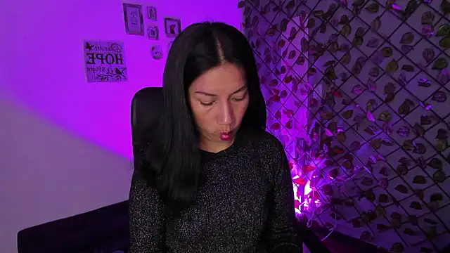 Megan Collinss  online show from January 17, 2026, 1:15 pm