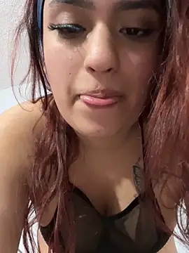 naomirouse  online show from September 9, 2025, 4:11 am