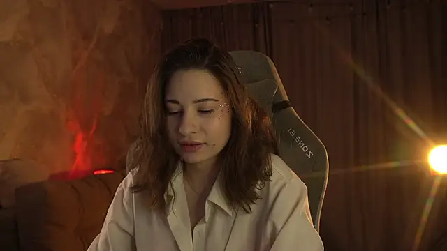 LumeNova online show from May 16, 2026, 12:53 am