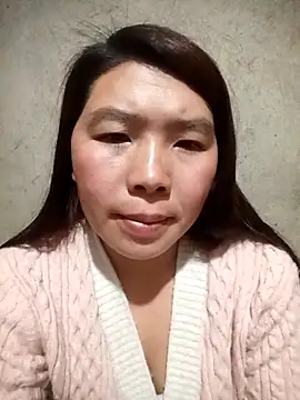 Snapshot of quynhkoolbae chatting on February 16, 2026, 1:21 pm quynhkoolbae online show from February 16, 2026, 1:21 pm