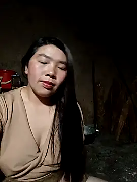 Snapshot of quynhkoolbae chatting on February 12, 2026, 1:33 pm quynhkoolbae online show from February 12, 2026, 1:33 pm