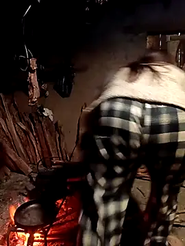 Snapshot of quynhkoolbae chatting on February 10, 2026, 11:48 pm quynhkoolbae online show from February 10, 2026, 11:48 pm