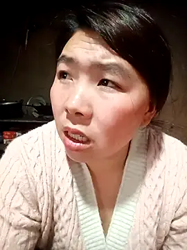 Snapshot of quynhkoolbae chatting on February 17, 2026, 1:58 am quynhkoolbae online show from February 17, 2026, 1:58 am