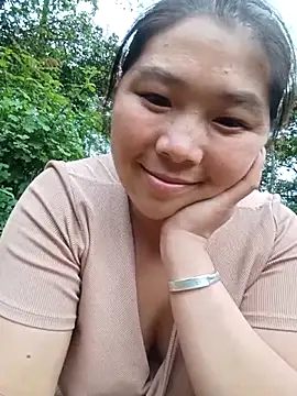 quynhkoolbae online show from June 15, 2026, 11:10 am