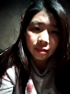 Snapshot of quynhkoolbae chatting on March 12, 2026, 12:20 pm quynhkoolbae online show from March 12, 2026, 12:20 pm