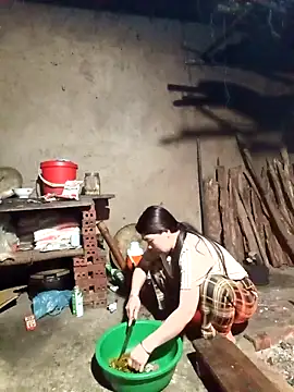 Snapshot of quynhkoolbae chatting on February 7, 2026, 11:46 pm quynhkoolbae online show from February 7, 2026, 11:46 pm