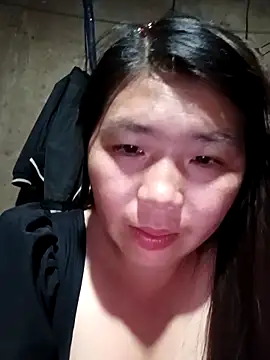 quynhkoolbae online show from April 23, 2026, 12:29 pm
