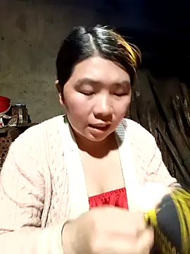 Snapshot of quynhkoolbae chatting on February 6, 2026, 1:18 pm quynhkoolbae online show from February 6, 2026, 1:18 pm