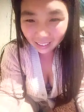 Snapshot of quynhkoolbae chatting on February 17, 2026, 2:03 pm quynhkoolbae online show from February 17, 2026, 2:03 pm