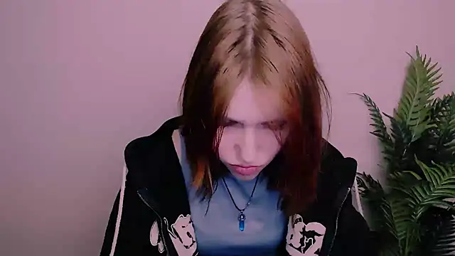 Snapshot of GuessMe___ chatting on February 12, 2026, 10:42 pm GuessMe online show from February 12, 2026, 10:42 pm