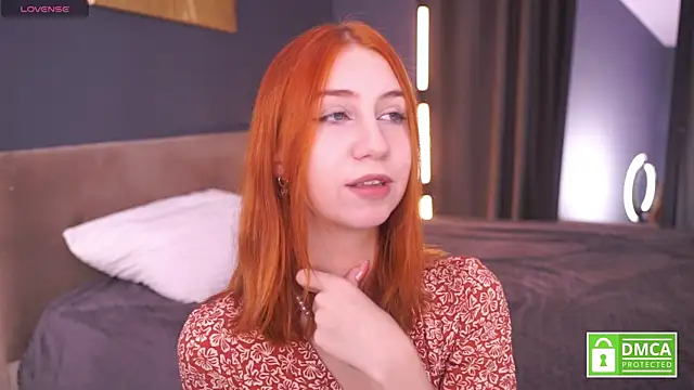 Venelopa online show from December 3, 2025, 12:15 pm