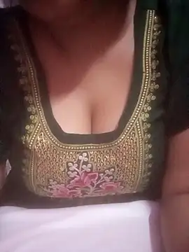 TINASONI online show from July 26, 2026, 2:18 am