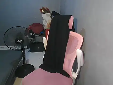 Snapshot of nanagrl chatting on October 6, 2025, 8:15 am nanagrl online show from October 6, 2025, 8:15 am