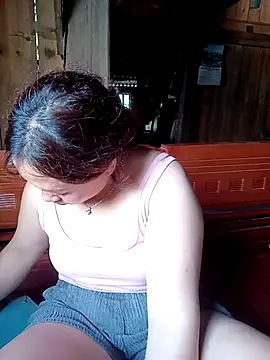 miumiu 00 online show from September 19, 2025, 3:10 am