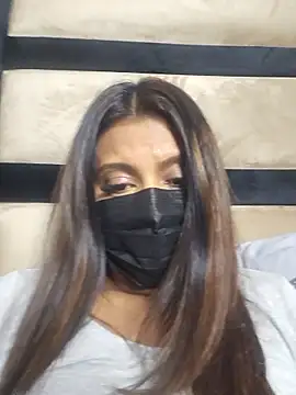 Snapshot of Indian_GlowingMiax chatting on June 16, 2026, 1:33 pm Indian GlowingMiax online show from June 16, 2026, 1:33 pm