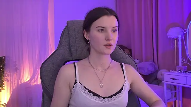 AgataWillis online show from February 12, 2026, 1:11 pm