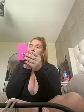 Snapshot of MysteriousMylaX chatting on April 8, 2026, 2:18 pm MysteriousMylaX online show from April 8, 2026, 2:18 pm