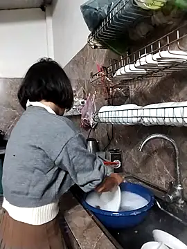 linda bae00 online show from November 3, 2025, 12:38 am