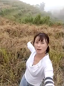 linda bae00 online show from October 24, 2025, 3:16 am