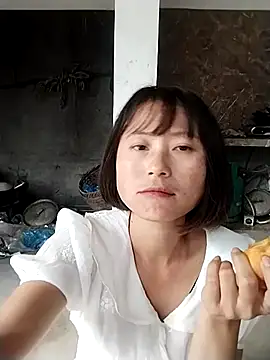 linda bae00 online show from October 29, 2025, 2:32 am