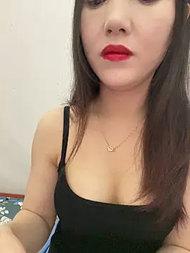 Snapshot of Dieknr chatting on December 23, 2025, 1:38 am Dieknr online show from December 23, 2025, 1:38 am