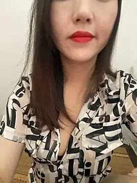 Snapshot of Dieknr chatting on September 28, 2025, 1:45 am Dieknr online show from September 28, 2025, 1:45 am