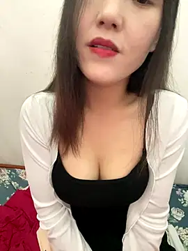 Snapshot of Dieknr chatting on November 6, 2025, 2:26 am Dieknr online show from November 6, 2025, 2:26 am