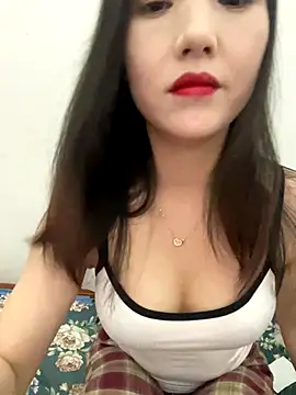 Snapshot of Dieknr chatting on December 22, 2025, 1:17 am Dieknr online show from December 22, 2025, 1:17 am