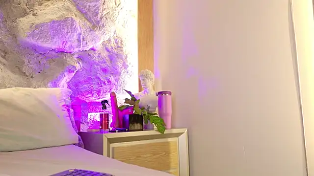 danna dusky online show from March 8, 2026, 10:29 am