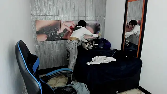 alison moon7 online show from October 2, 2025, 12:08 pm