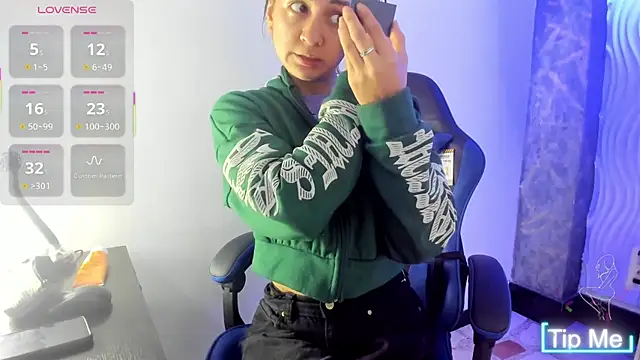 alison moon7 online show from February 3, 2026, 12:43 pm