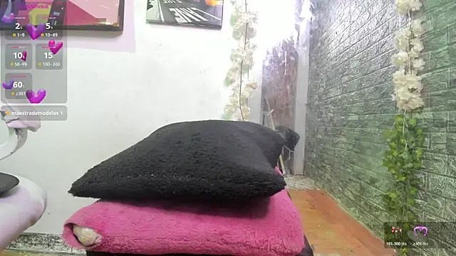 karoll  sex online show from July 28, 2026, 2:13 pm